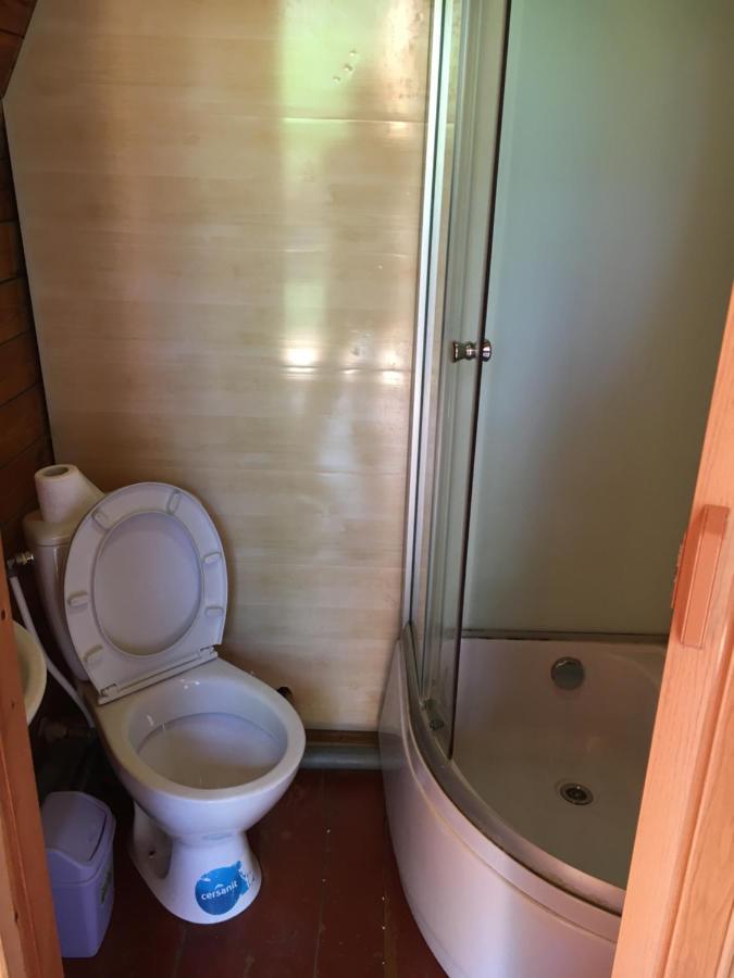 Номера В Деревянных Домиках Hotel Fontanka Bagian luar foto