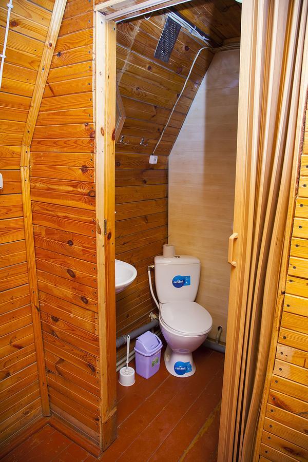 Номера В Деревянных Домиках Hotel Fontanka Bagian luar foto