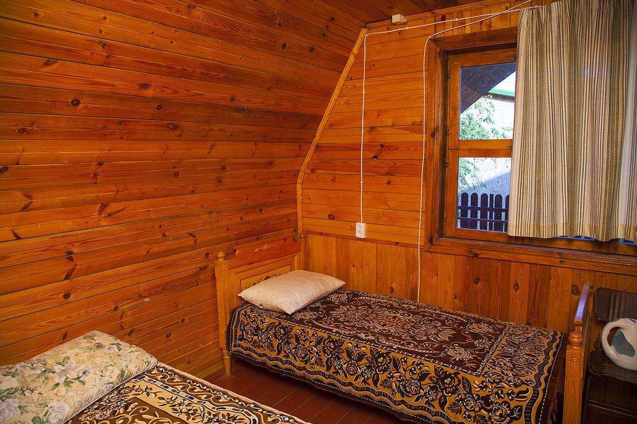 Номера В Деревянных Домиках Hotel Fontanka Bagian luar foto